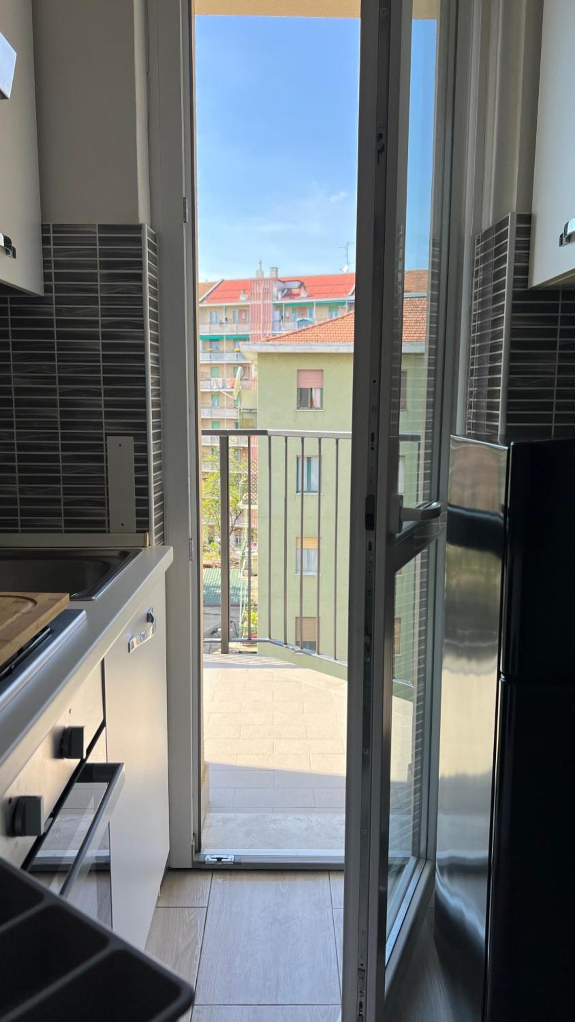 Apartament Rafael Milano - 10 Min From Linate Airport, Centrale Fs, Ospedale San Raffaele Zewnętrze zdjęcie
