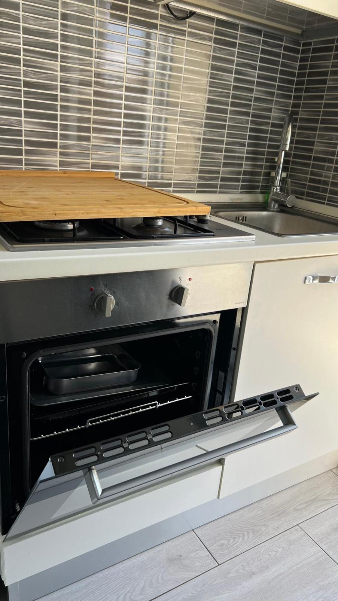 Apartament Rafael Milano - 10 Min From Linate Airport, Centrale Fs, Ospedale San Raffaele Zewnętrze zdjęcie