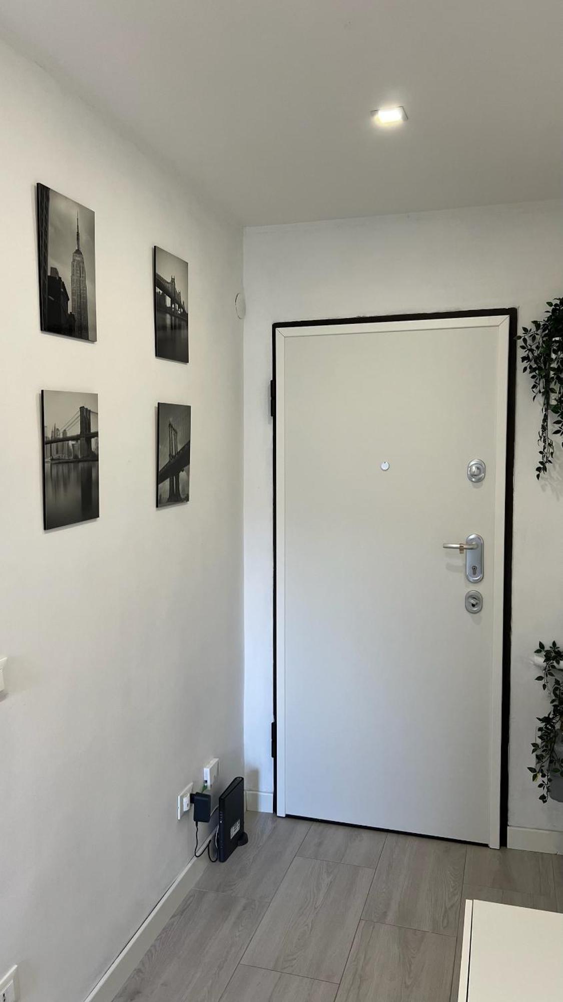 Apartament Rafael Milano - 10 Min From Linate Airport, Centrale Fs, Ospedale San Raffaele Zewnętrze zdjęcie