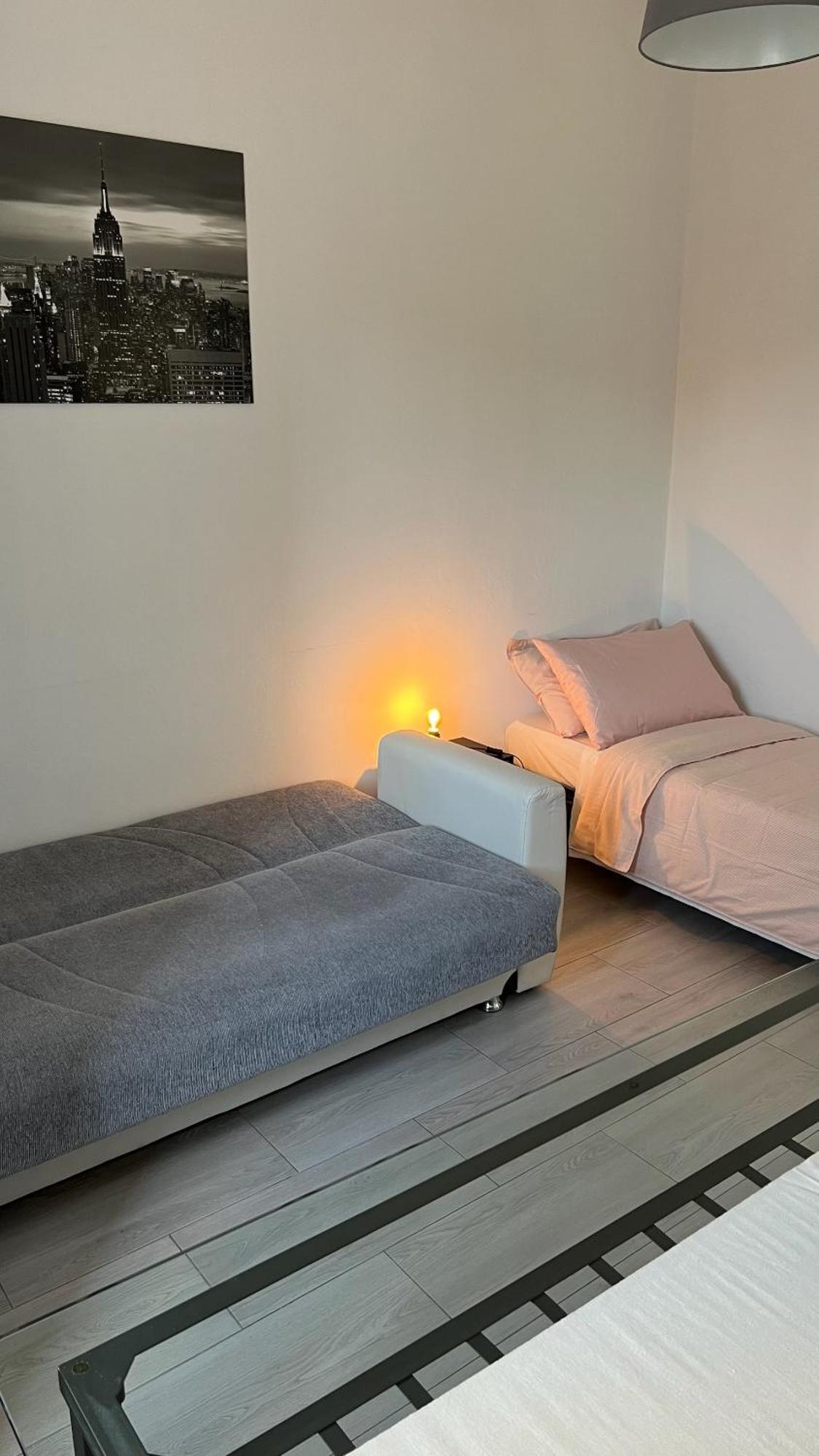 Apartament Rafael Milano - 10 Min From Linate Airport, Centrale Fs, Ospedale San Raffaele Zewnętrze zdjęcie