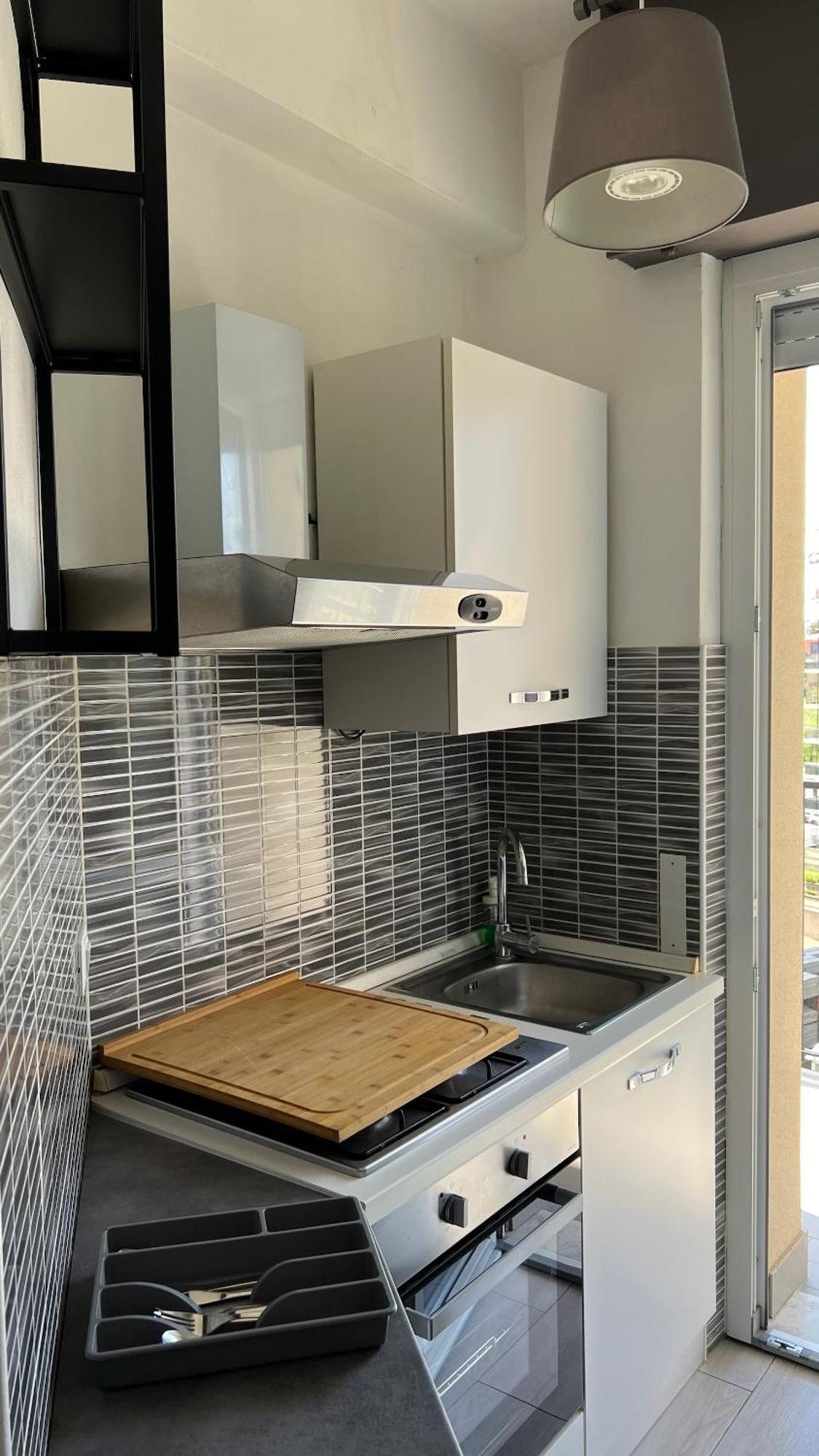 Apartament Rafael Milano - 10 Min From Linate Airport, Centrale Fs, Ospedale San Raffaele Zewnętrze zdjęcie