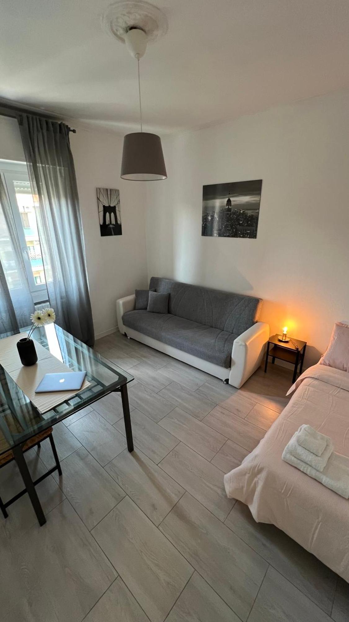 Apartament Rafael Milano - 10 Min From Linate Airport, Centrale Fs, Ospedale San Raffaele Zewnętrze zdjęcie